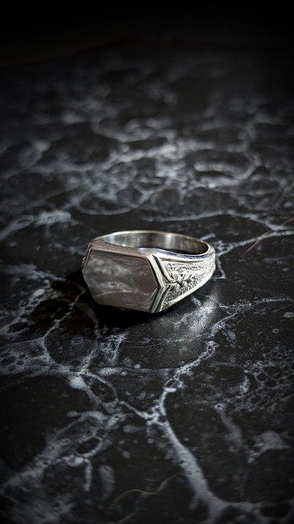 Albus Detailed Signet Ring