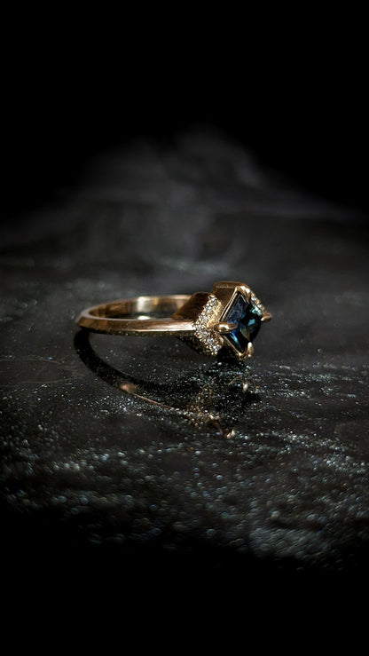Andromeda Australian Sapphire Chevron Halo
