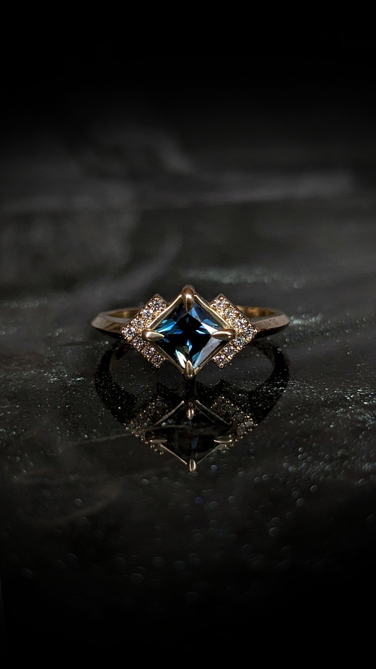 Andromeda Australian Sapphire Chevron Halo