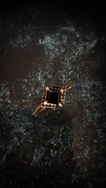 Andromeda Black Spinel Chevron Halo