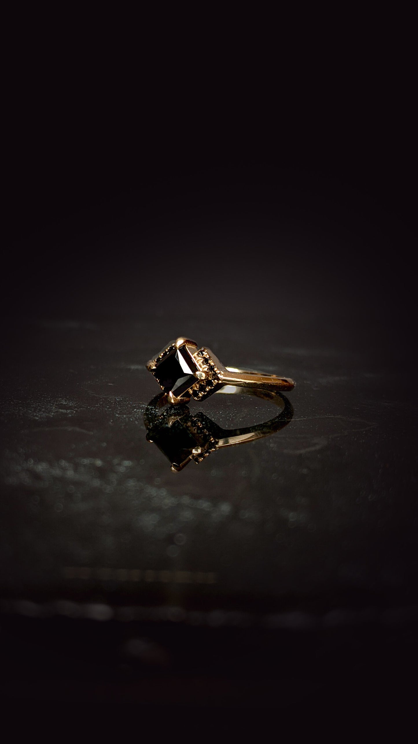 Andromeda Black Spinel Chevron Halo
