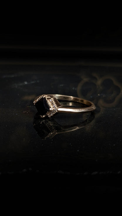 Andromeda Black Diamond Chevron Halo