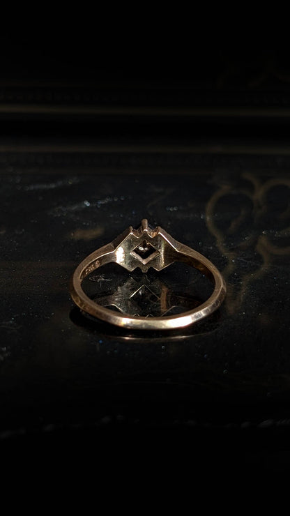 Andromeda Black Diamond Chevron Halo
