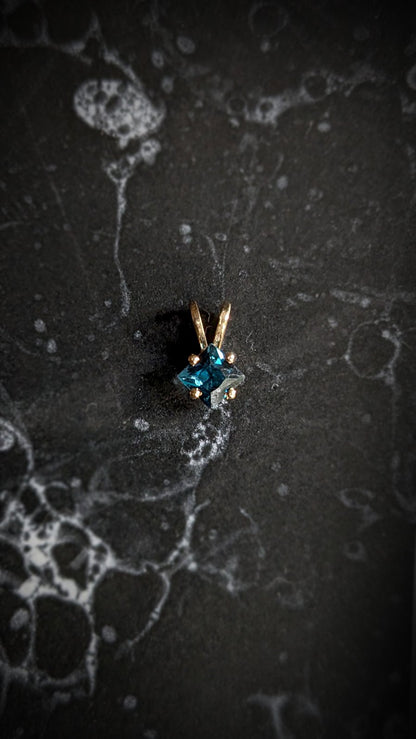 Azulon 14k Gold Slider Pendant - Custom