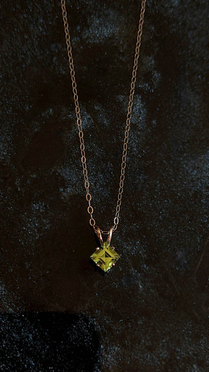 Azulon Peridot Slider Pendant