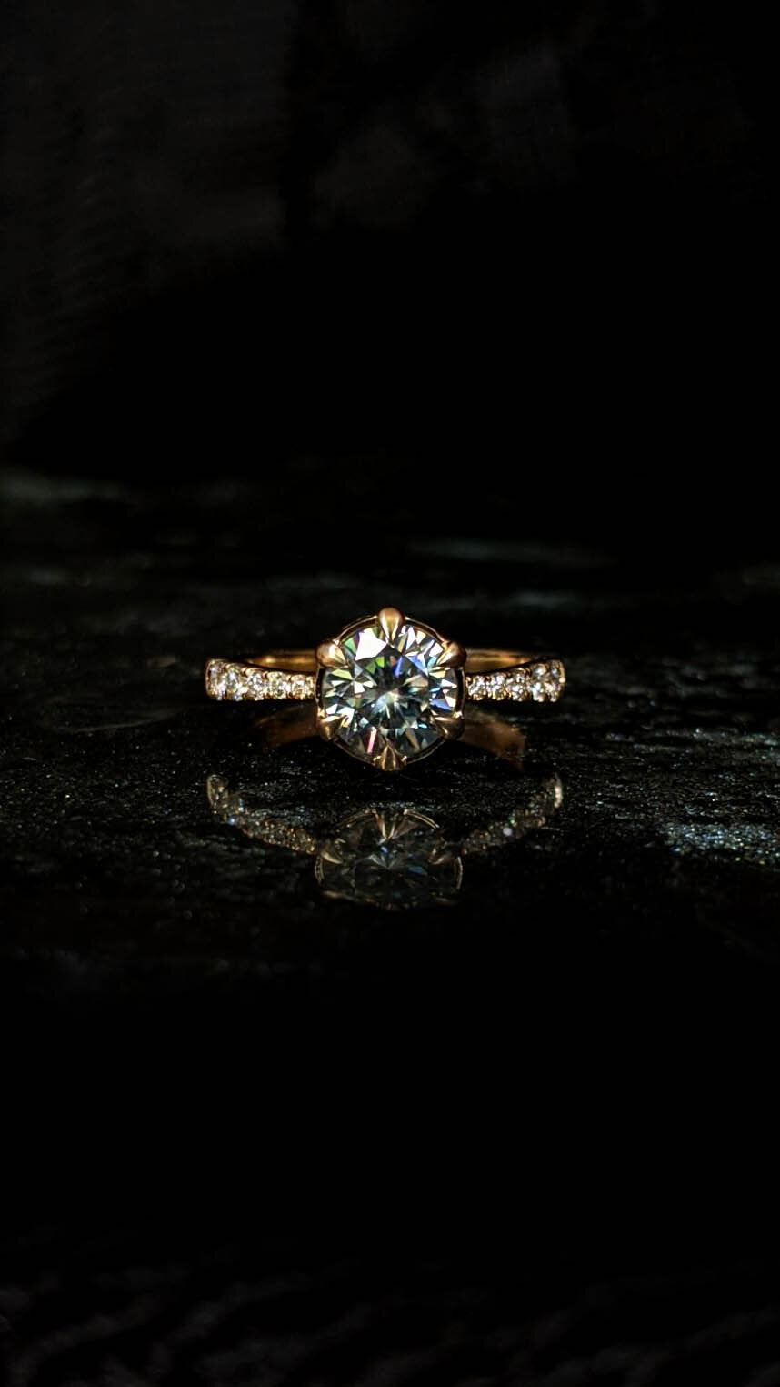 Catelyn Grey Moissanite Graduated Ring