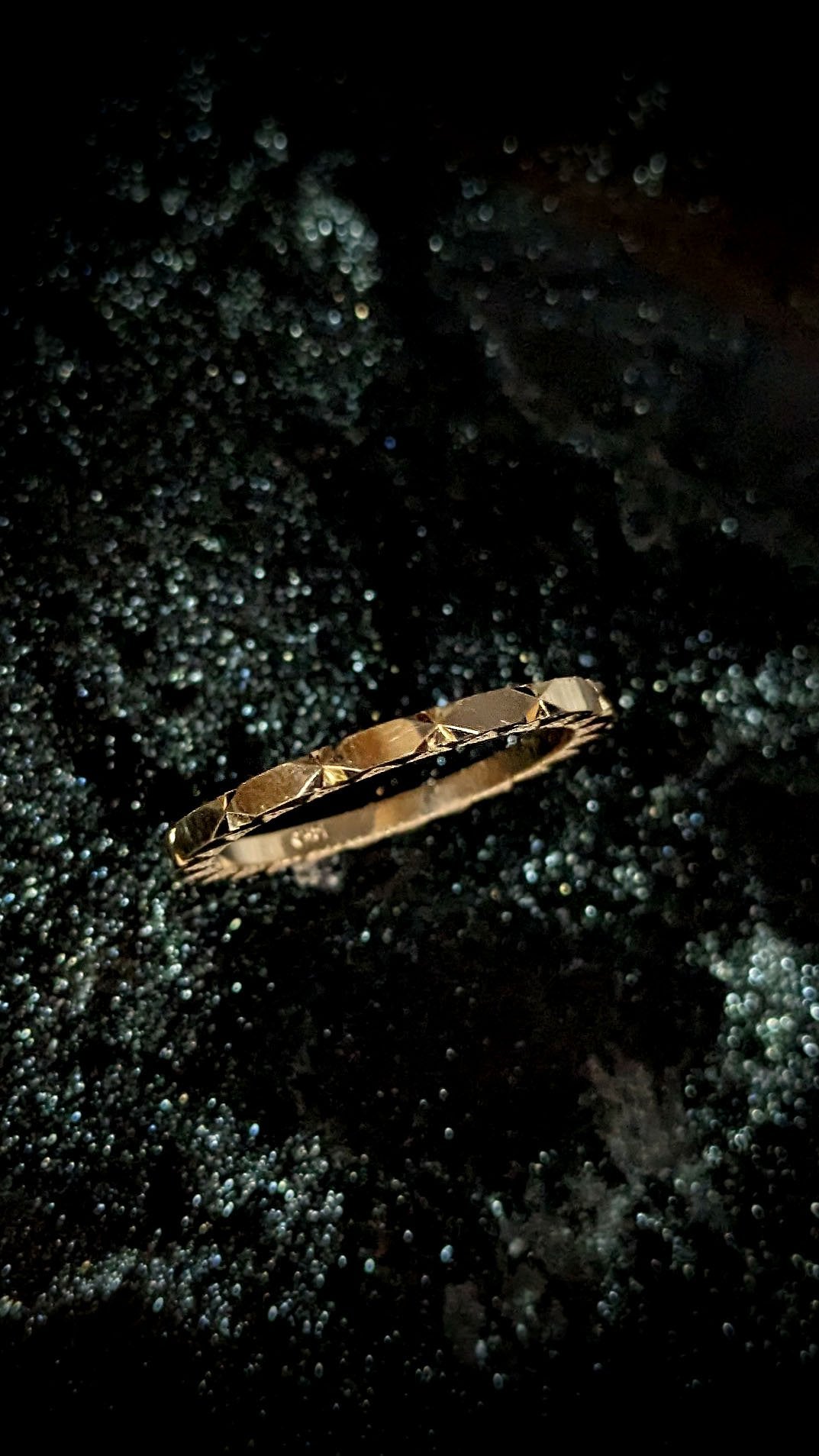 Circe Diamond Cut Band