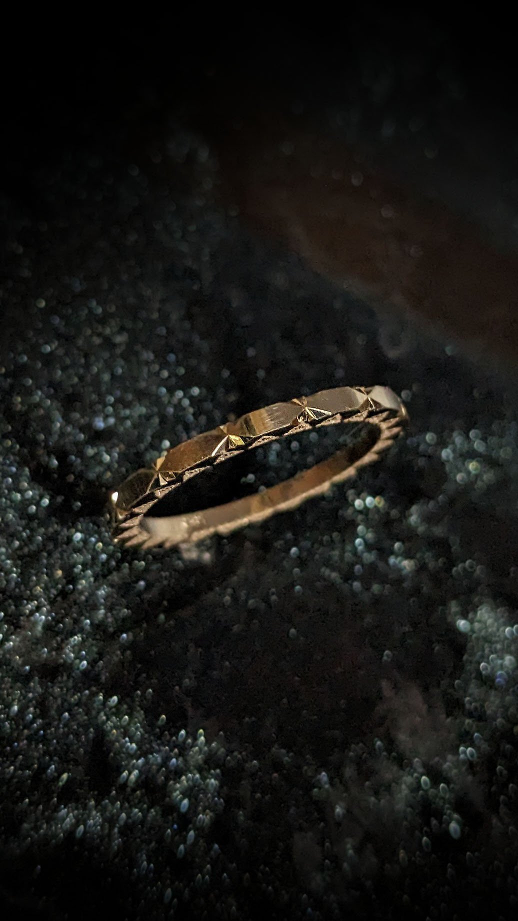 Circe Diamond Cut Band