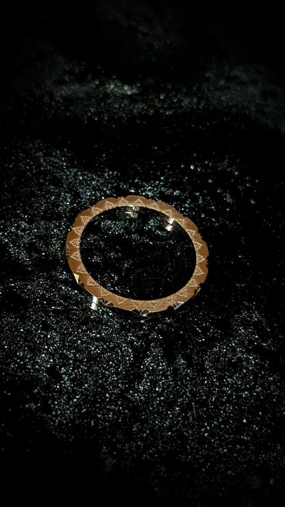 Circe Diamond Cut Band