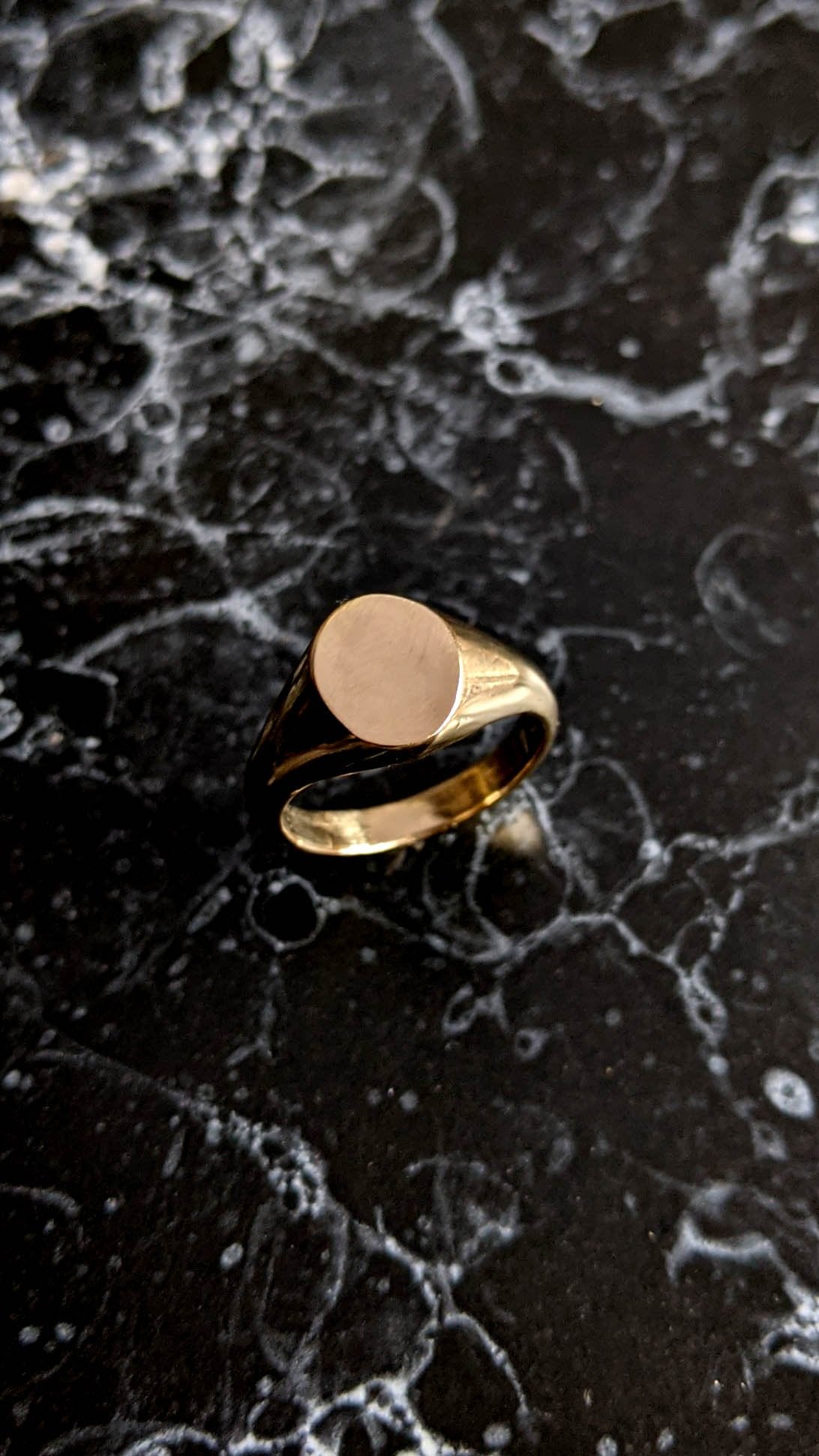 Classic Oval Signet