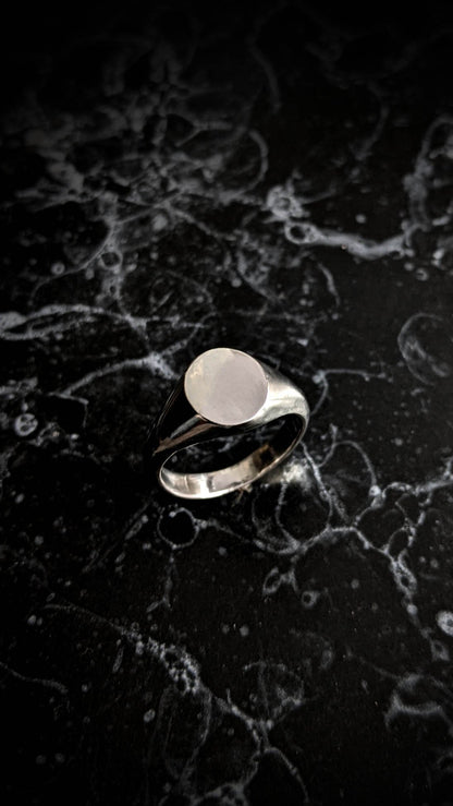 Classic Oval Signet