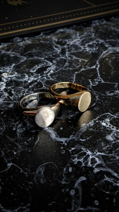 Classic Oval Signet