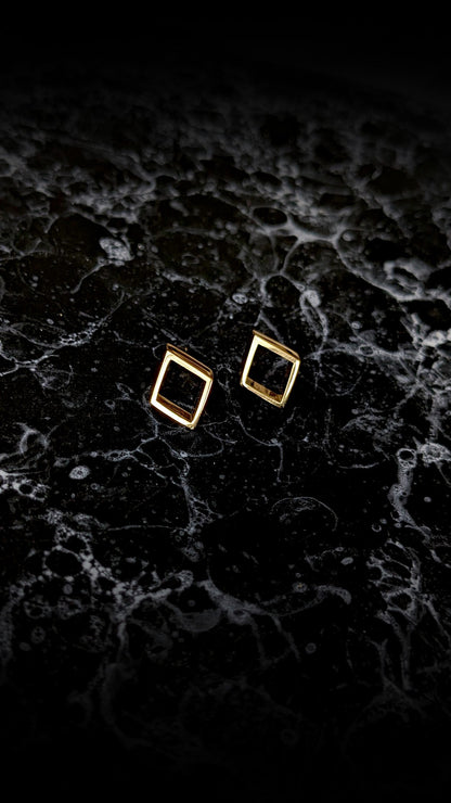 DIA Open Stud Earrings