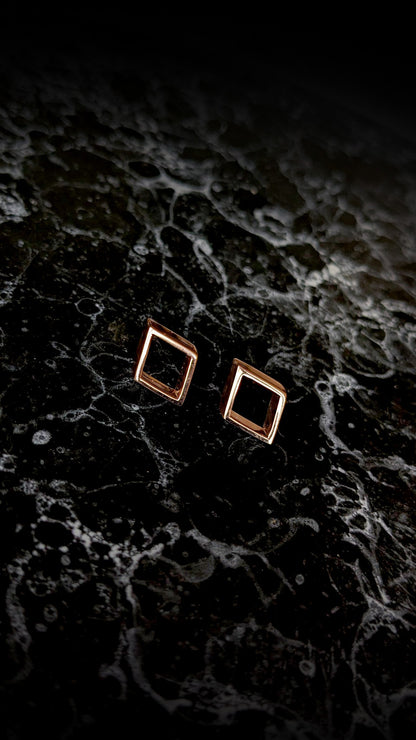 DIA Open Stud Earrings