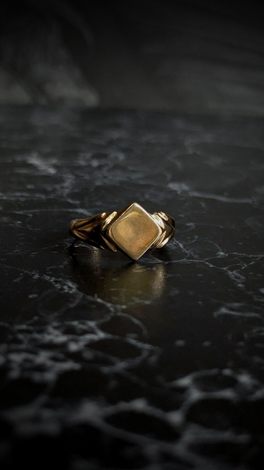 Deco Chevron Signet Ring