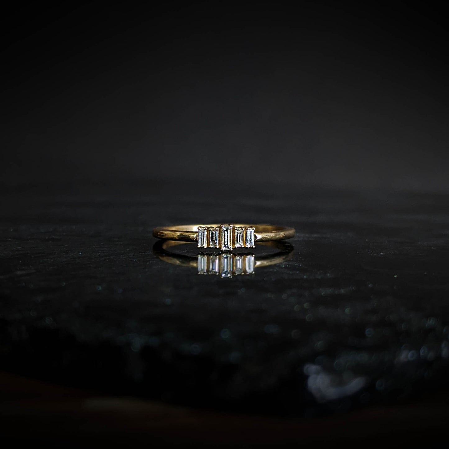Diminuend White Diamond Baguette Ring