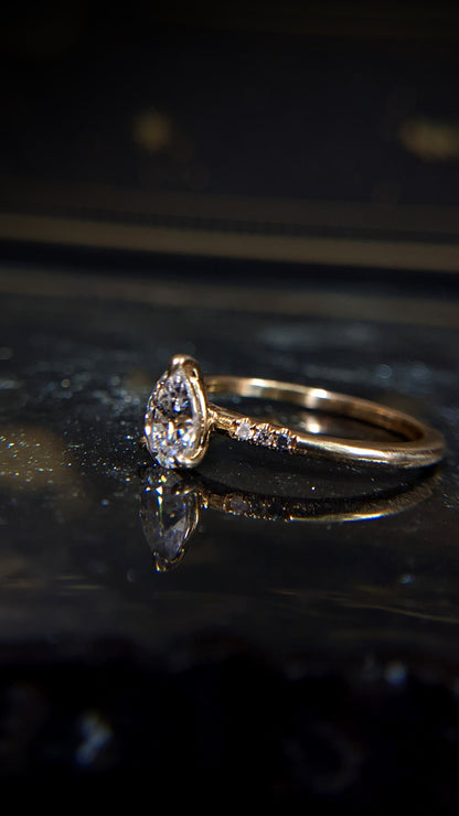 Draco Pear Ombre Accented Ring
