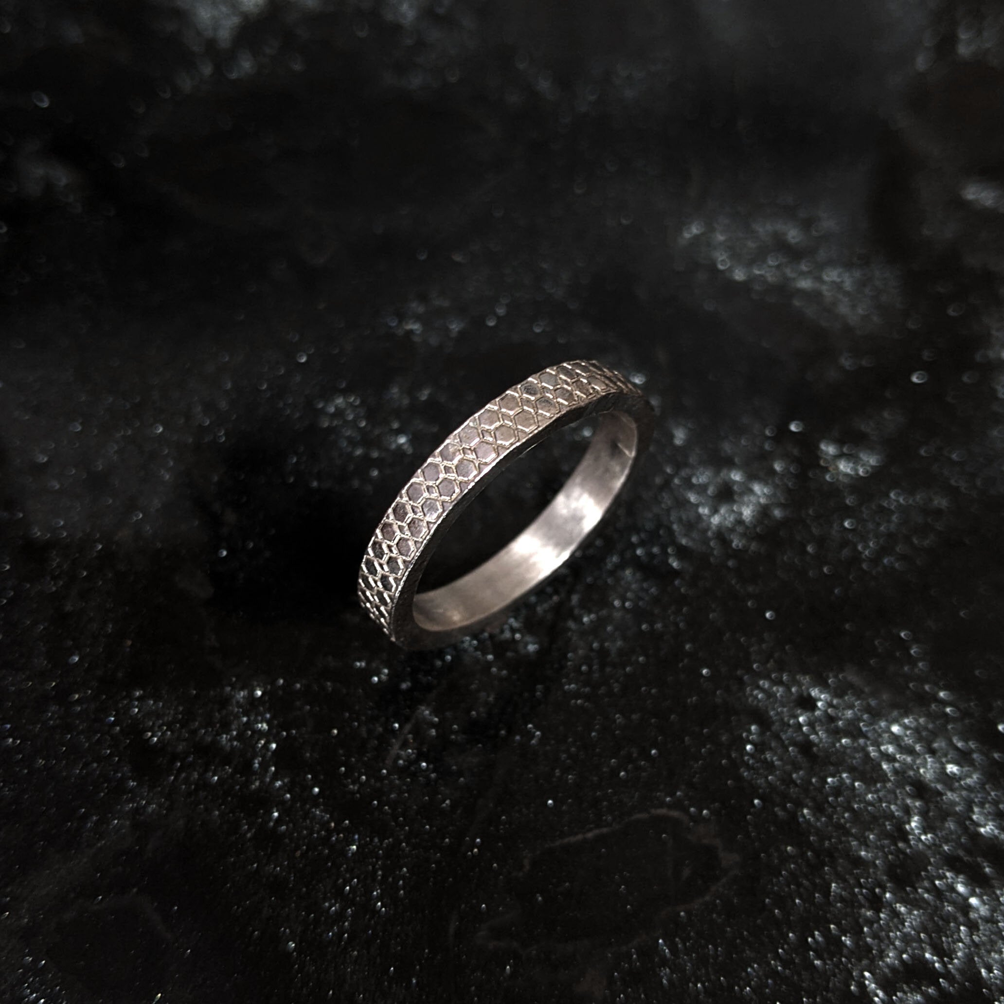 Ellaria Geometric Engraved Band