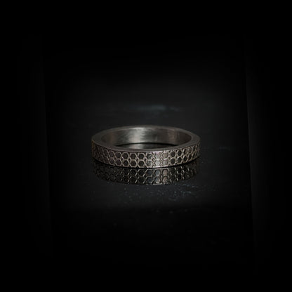 Ellaria Geometric Engraved Band
