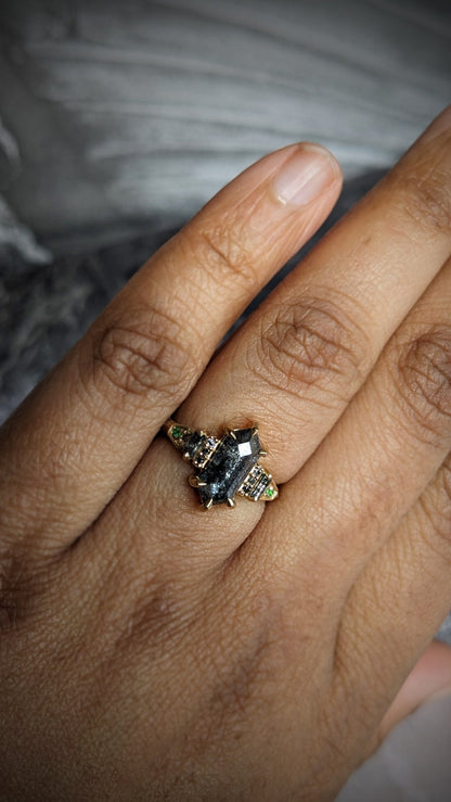 Elora Hexagon Salt & Pepper Deco Ring