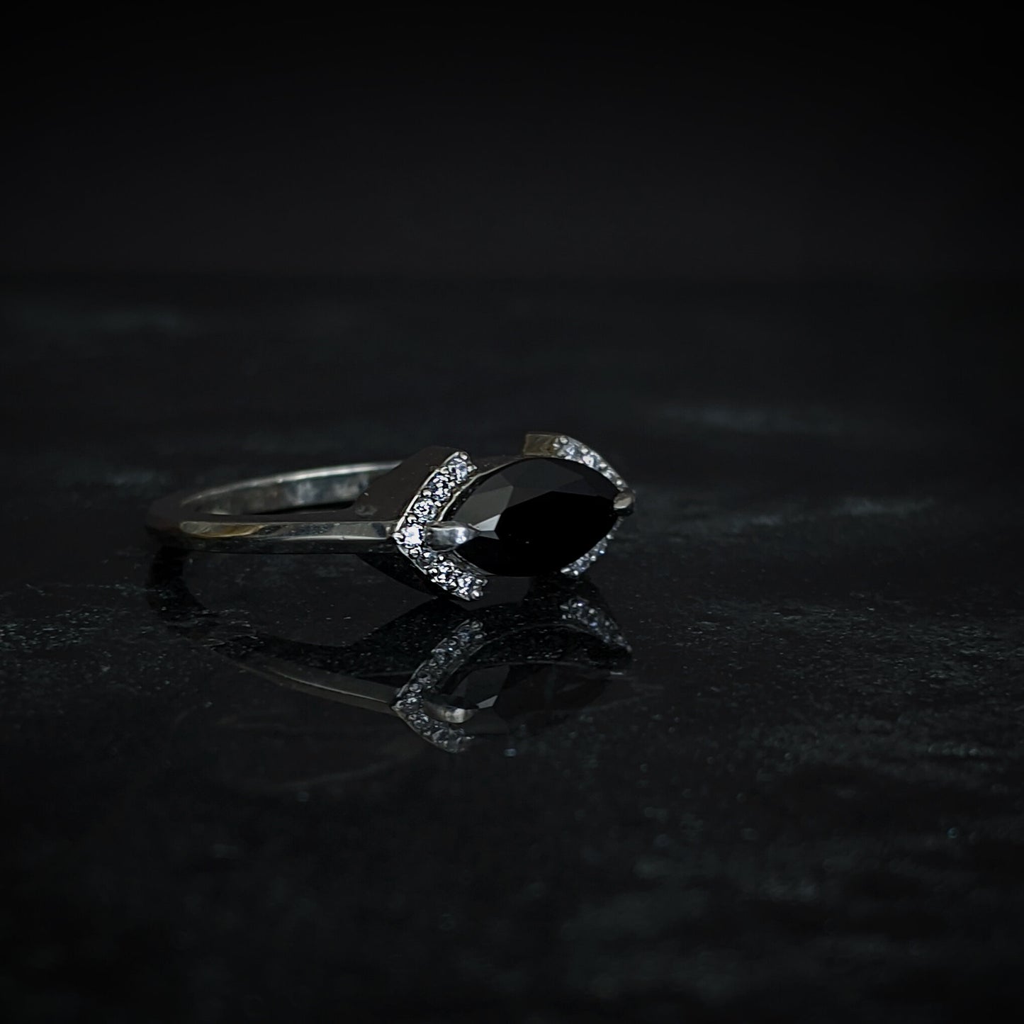 Elys Black Spinel Chevron Halo