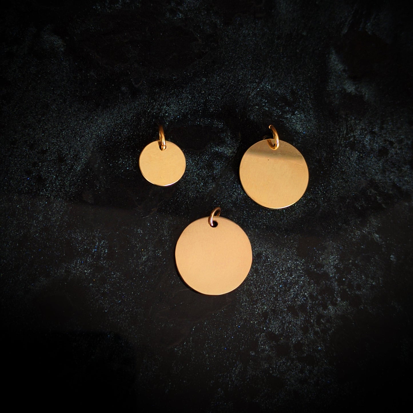 Engravable 10k Gold Pendant - 17.5mm