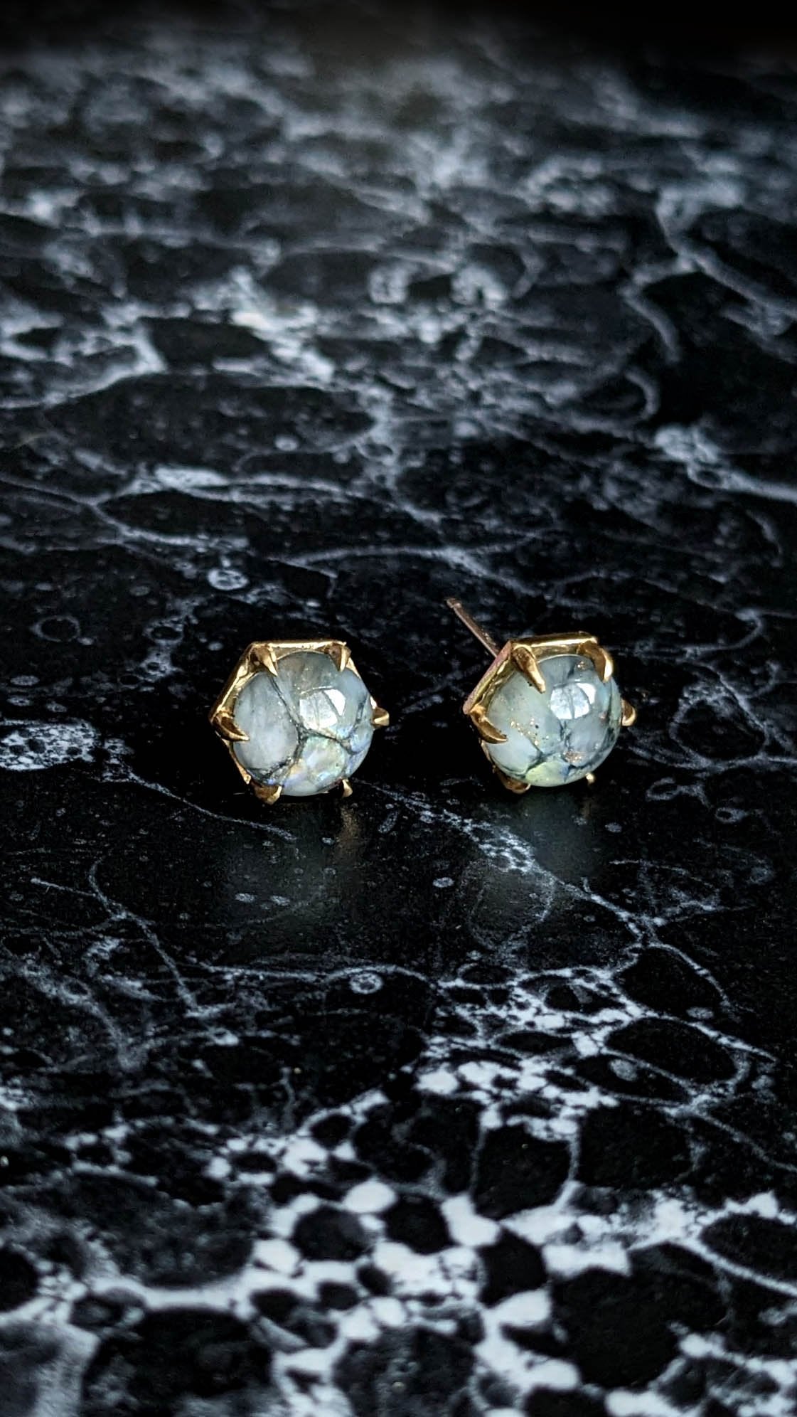 HEX Dragon's Egg Flamework Studs