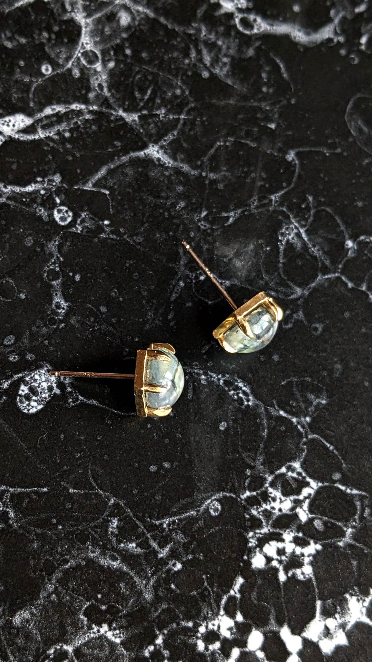 HEX Dragon's Egg Flamework Studs