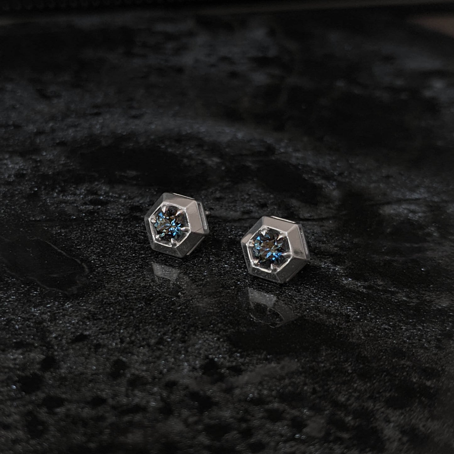 HEX Geo Spinel Studs
