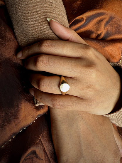 Classic Oval Signet