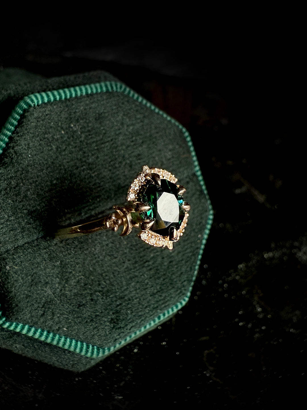 Setsuna Green Oval Celestial Ring
