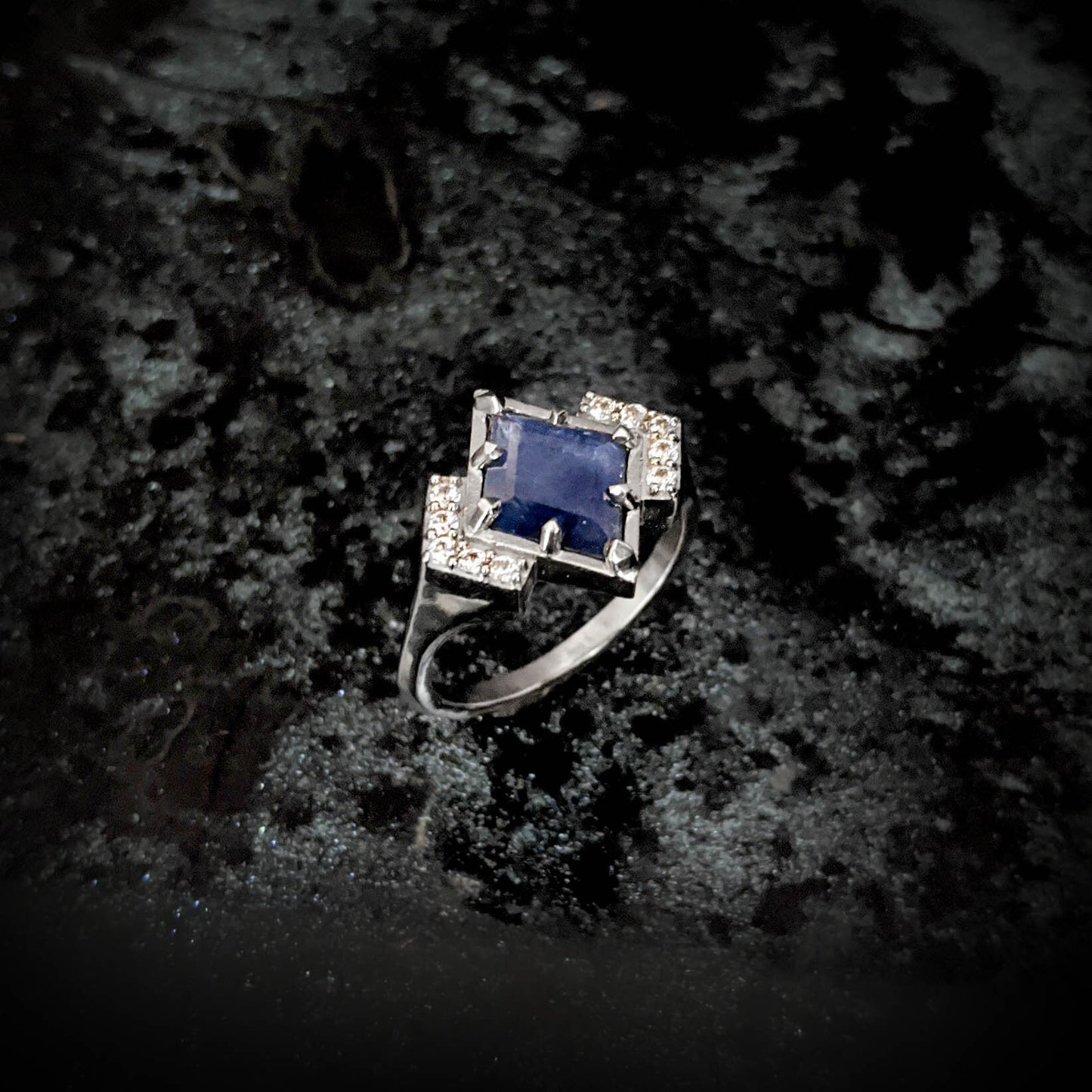 Katara Sapphire Chevron Halo