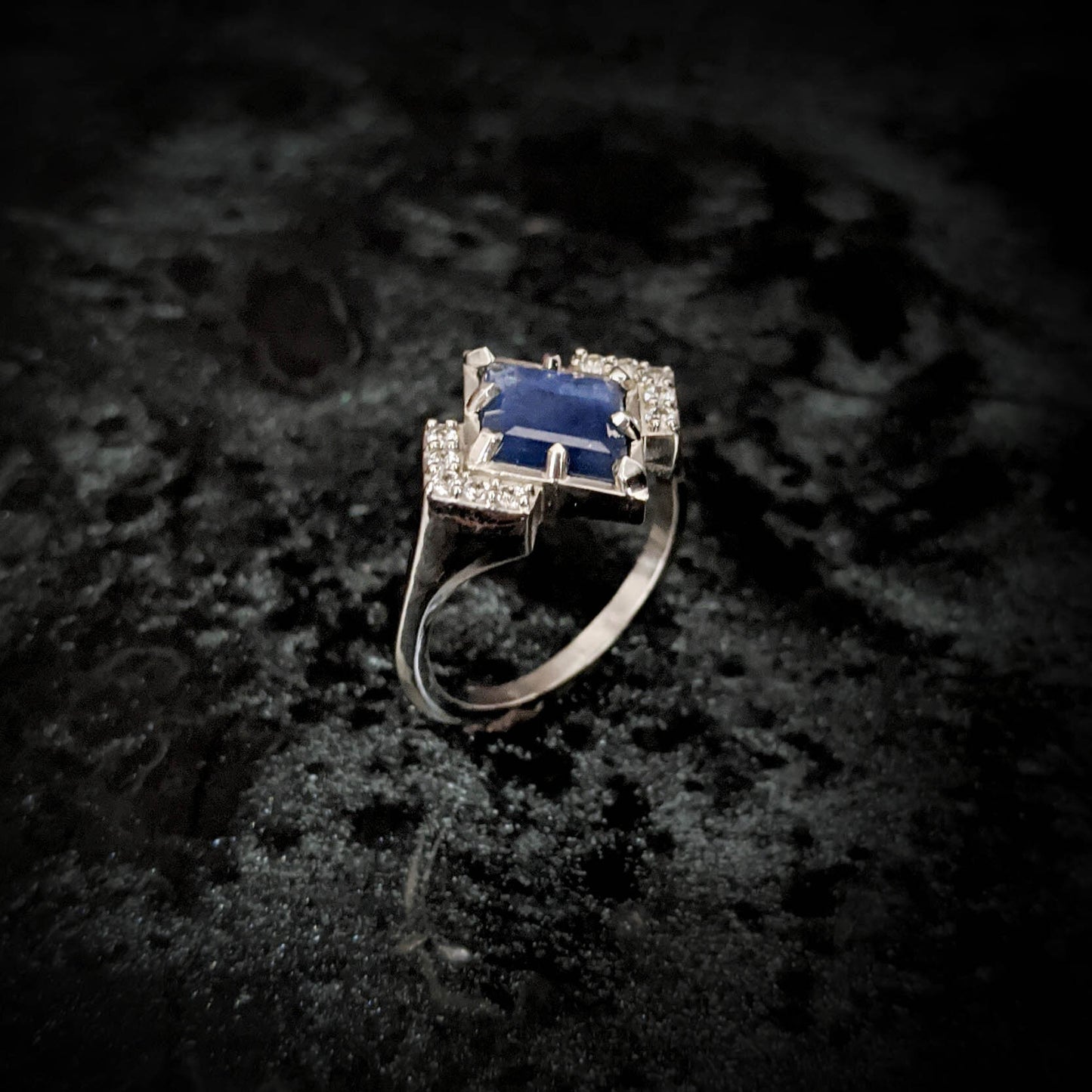 Katara Sapphire Chevron Halo