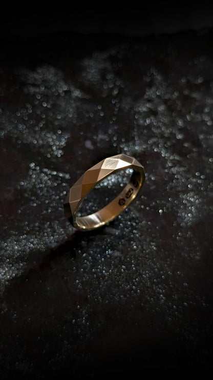 Kingsley Faceted Band - 4.5mm