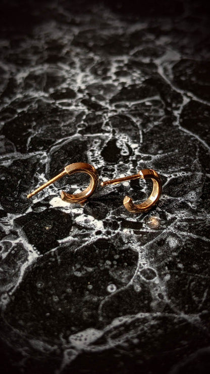 Knife Edge Hoop Studs