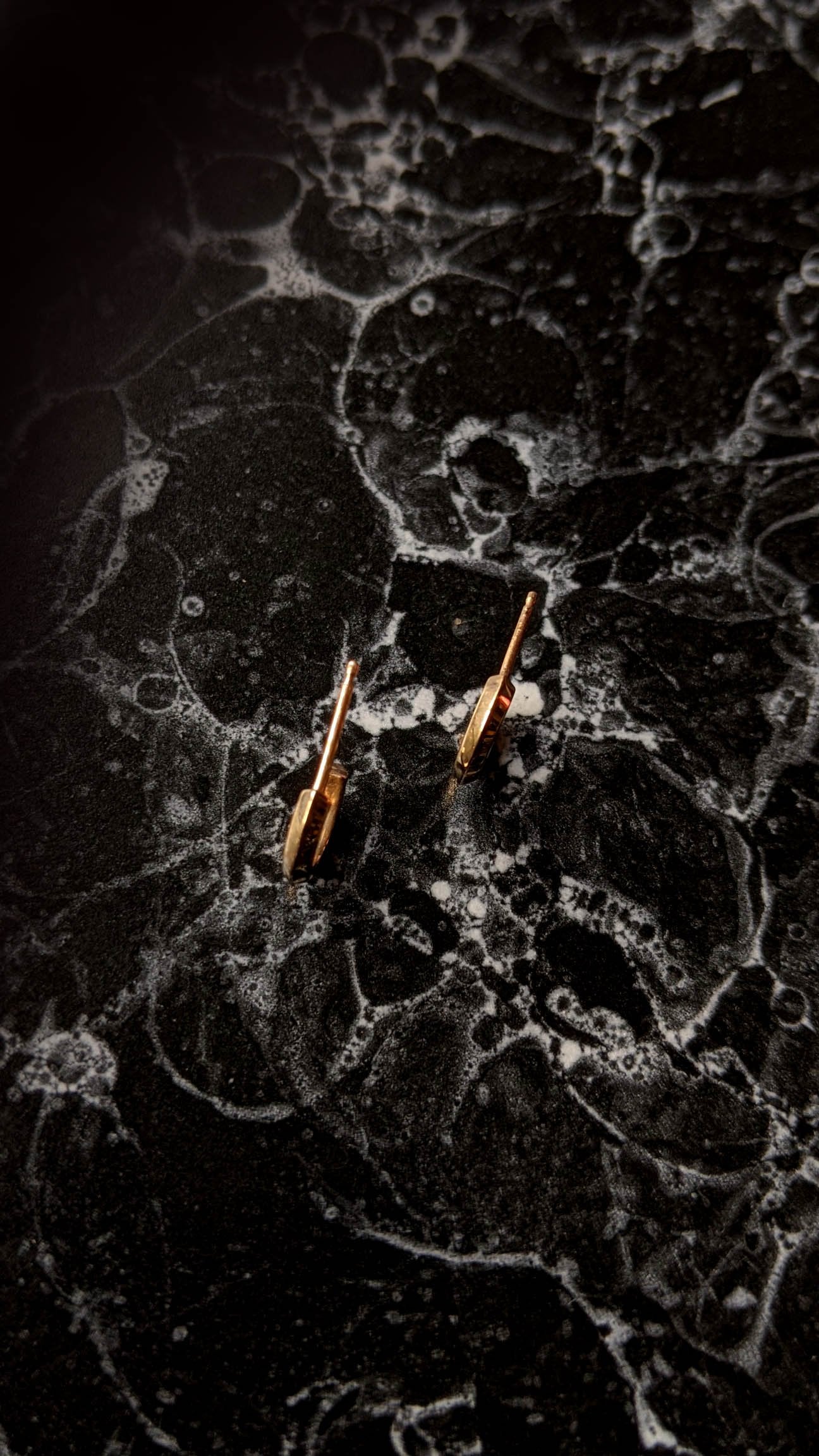 Knife Edge Hoop Studs