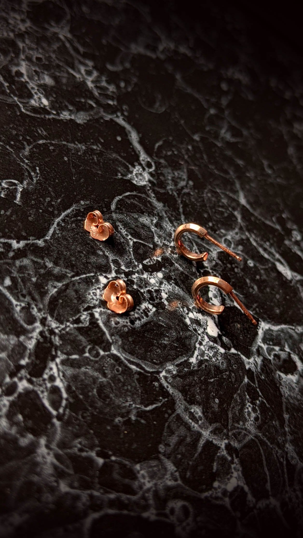 Knife Edge Hoop Studs