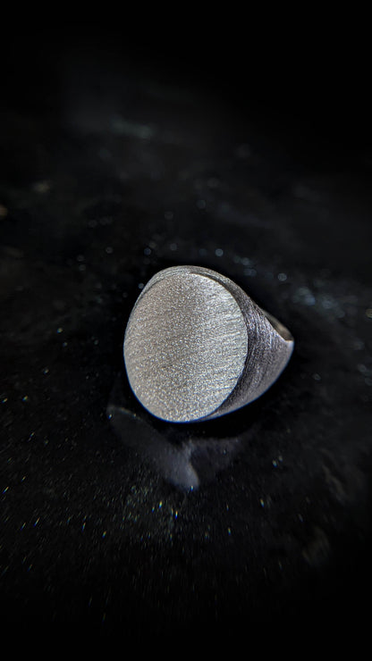 Oval Signet Ring - Large