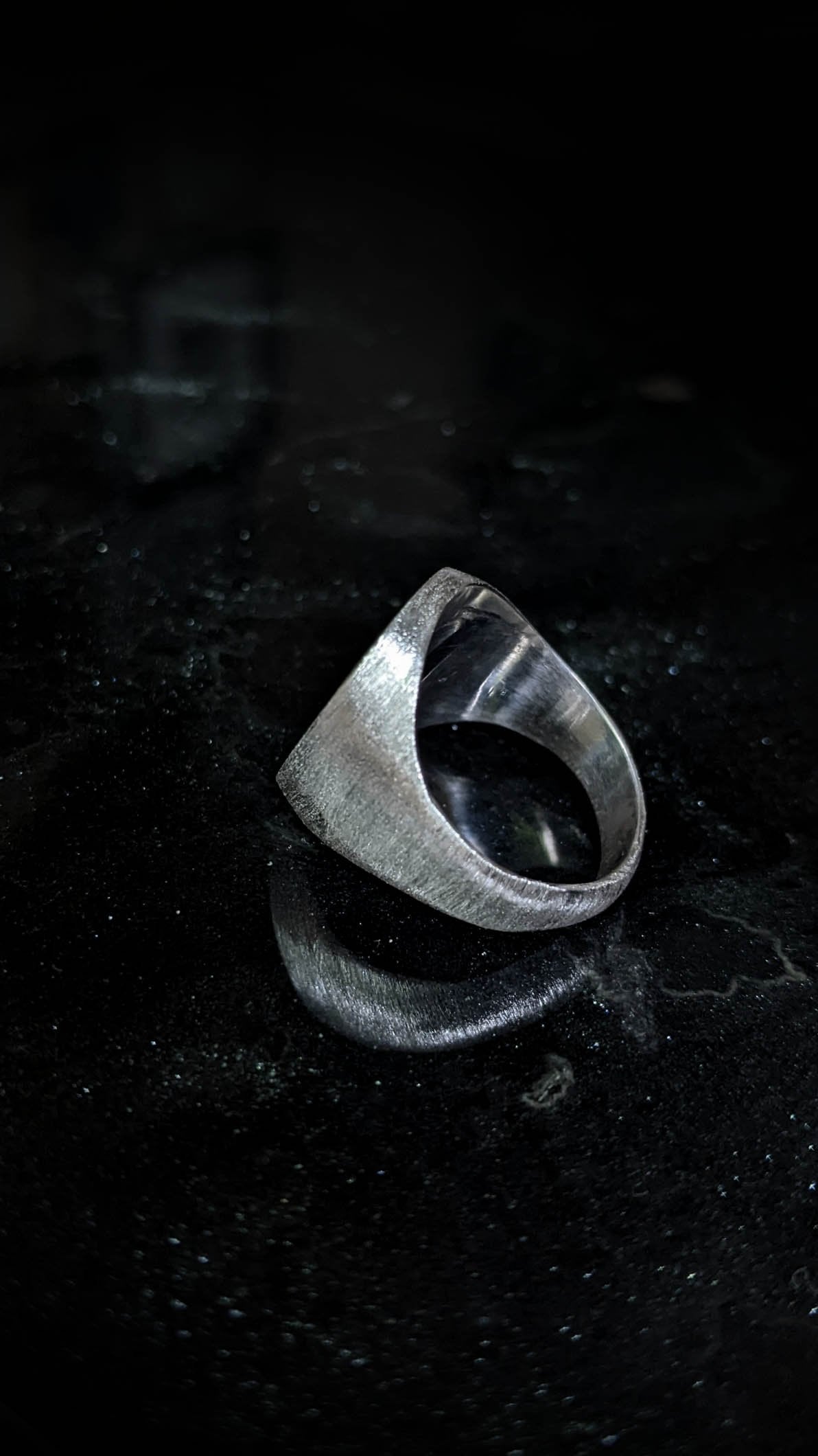 Oval Signet Ring - Large