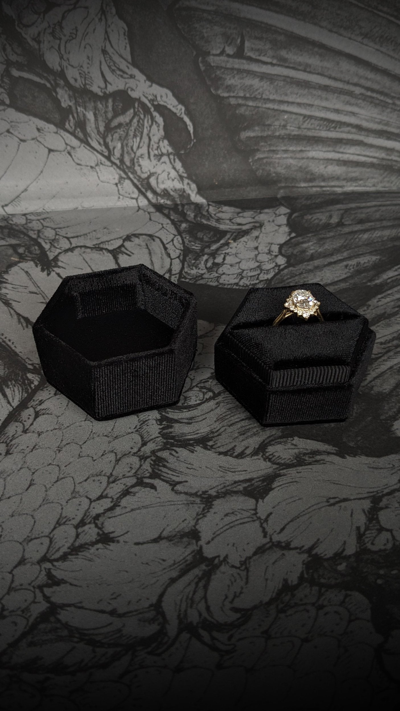 Large Velvet Ring Box - Black