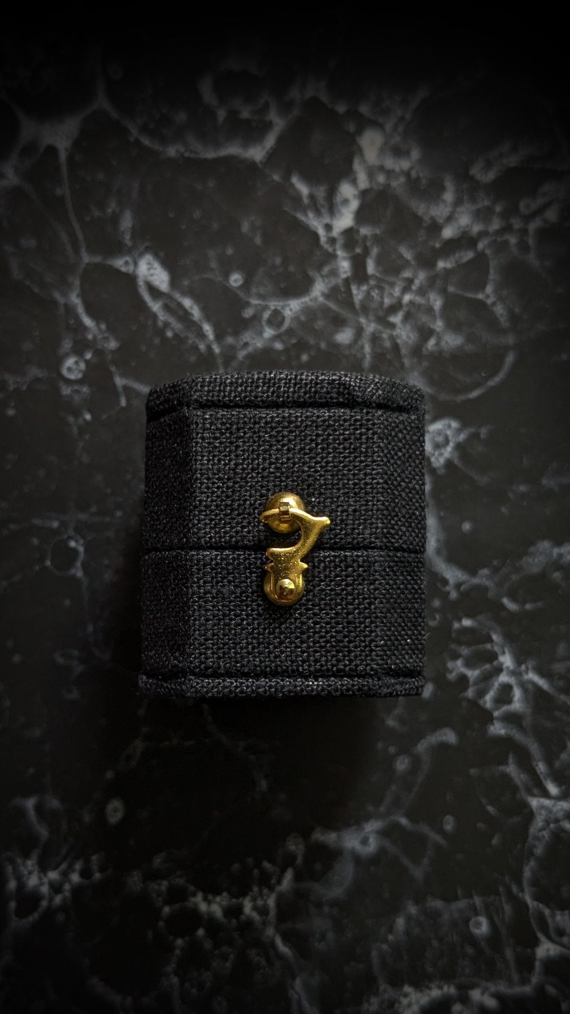 Mini Linen Ring Box - Black
