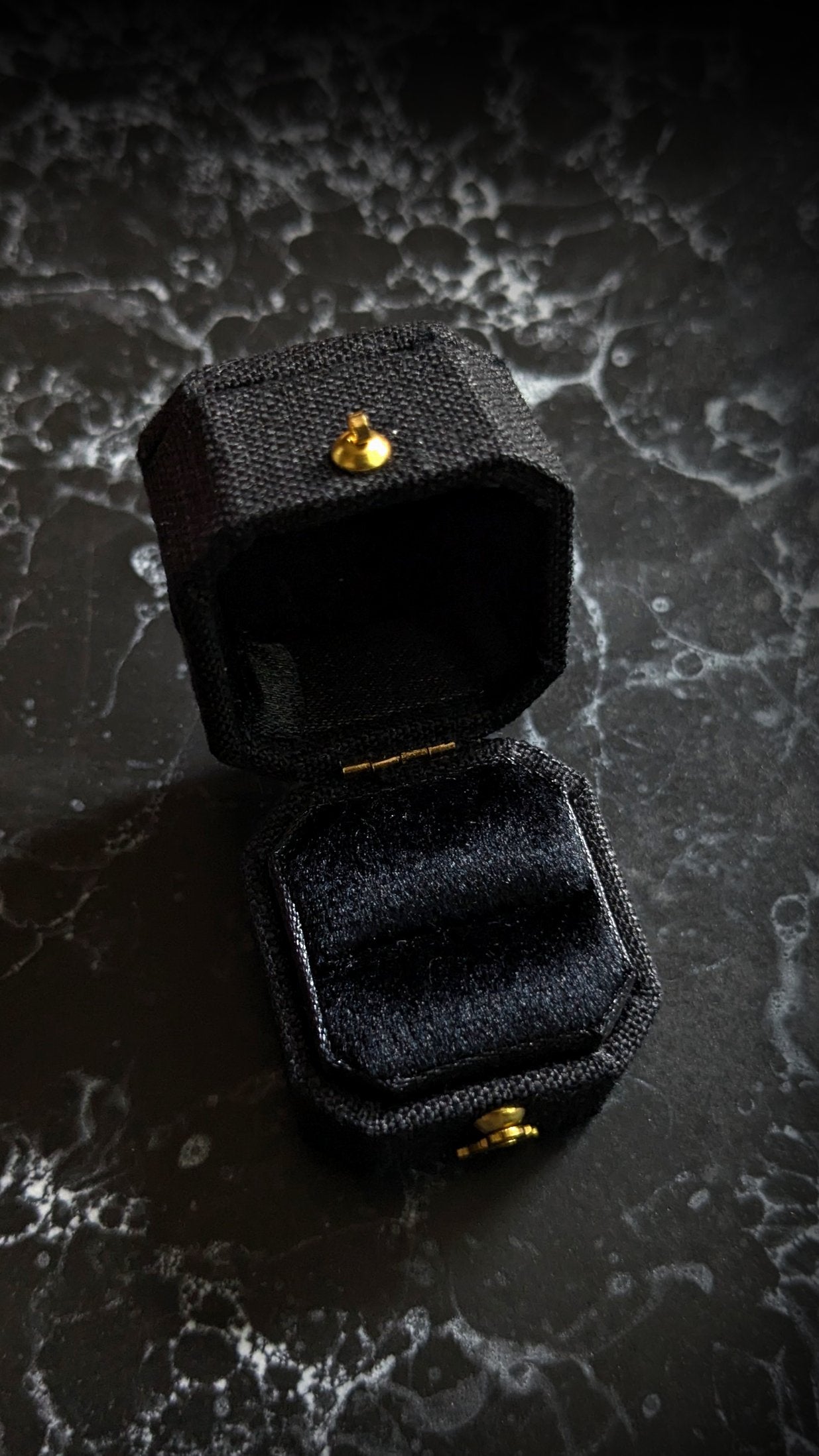 Mini Linen Ring Box - Black