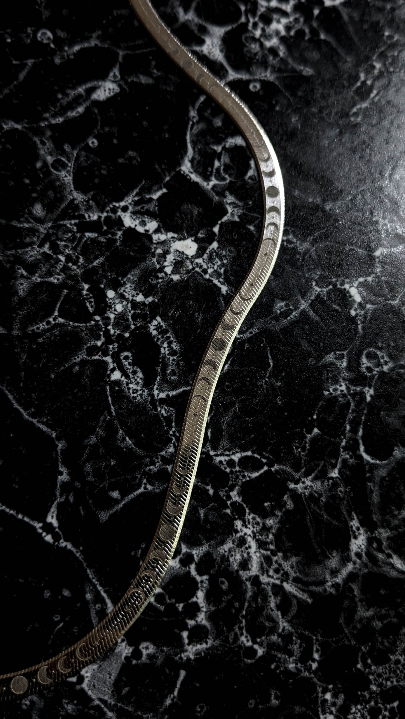 Moon Phase Herringbone Chain - Silver