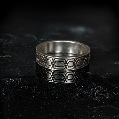 Obara Geometric Engraved Band