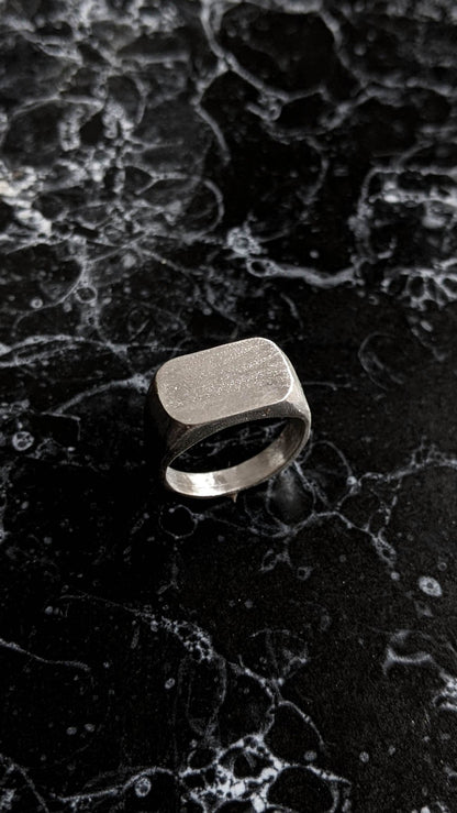 Rounded Rectangle Signet Ring