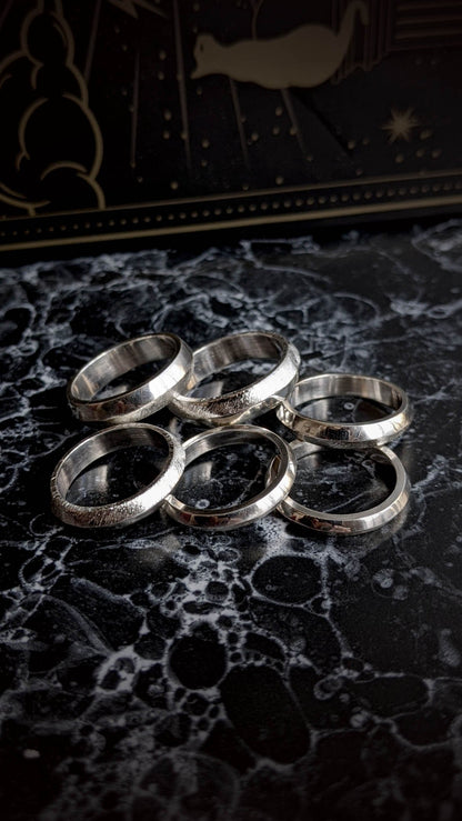 Syrio Knife Edge Rings