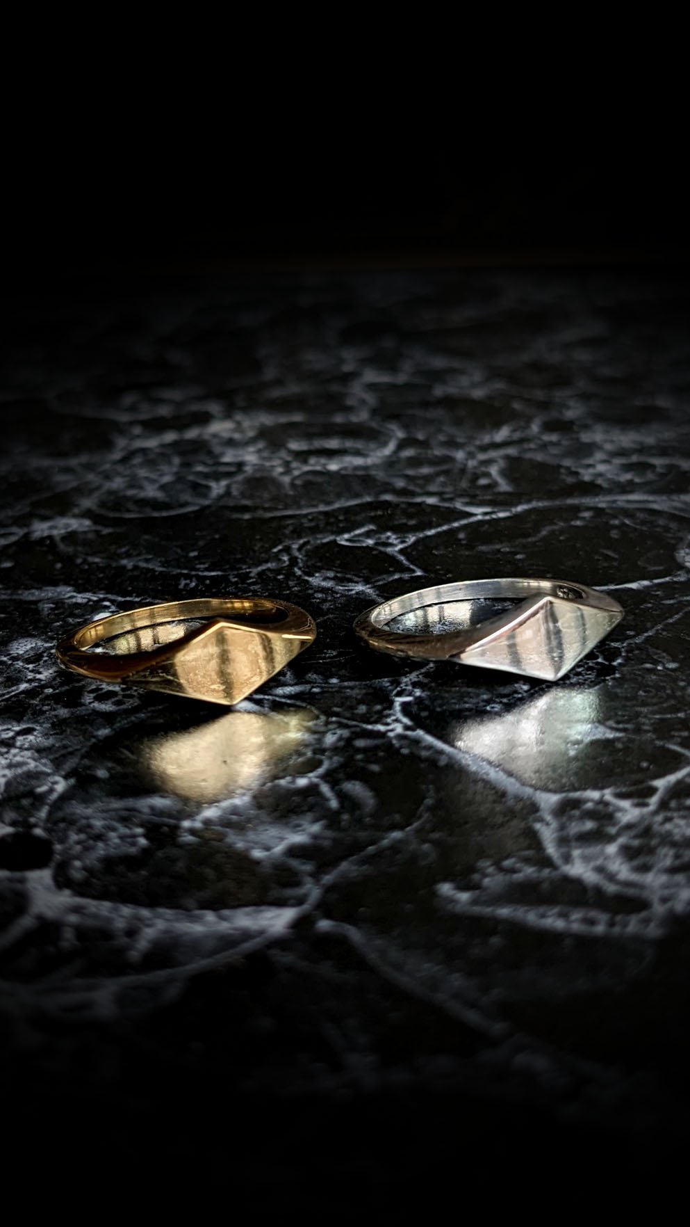 Star Flare Signet Ring