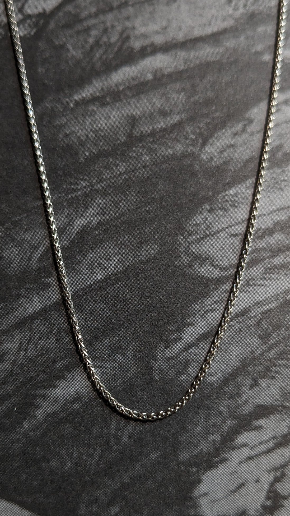 White Gold Wheat Chain