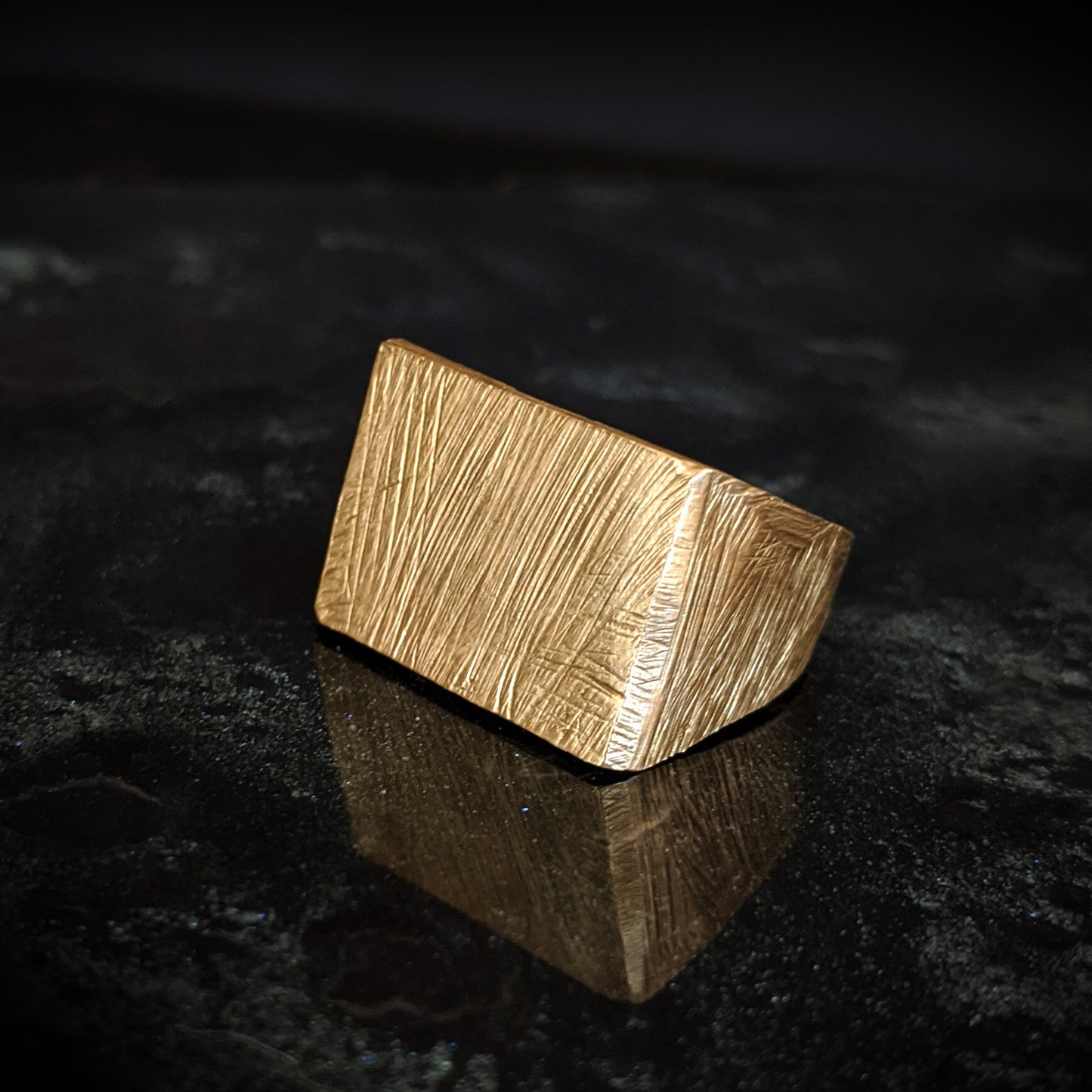 XXL Textured Signet