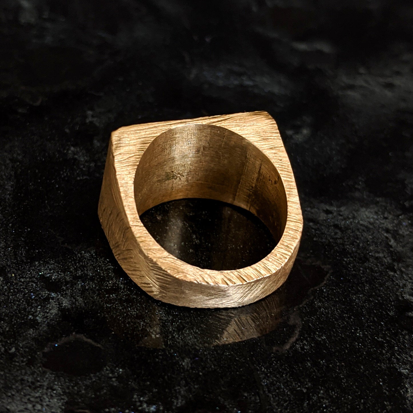 XXL Textured Signet